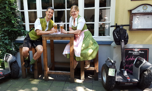 Mit dem Segway zur Traditionsgaststätte "Fischküch'" Mit dem Segway zur Traditionsgaststätte "Fischküch'"